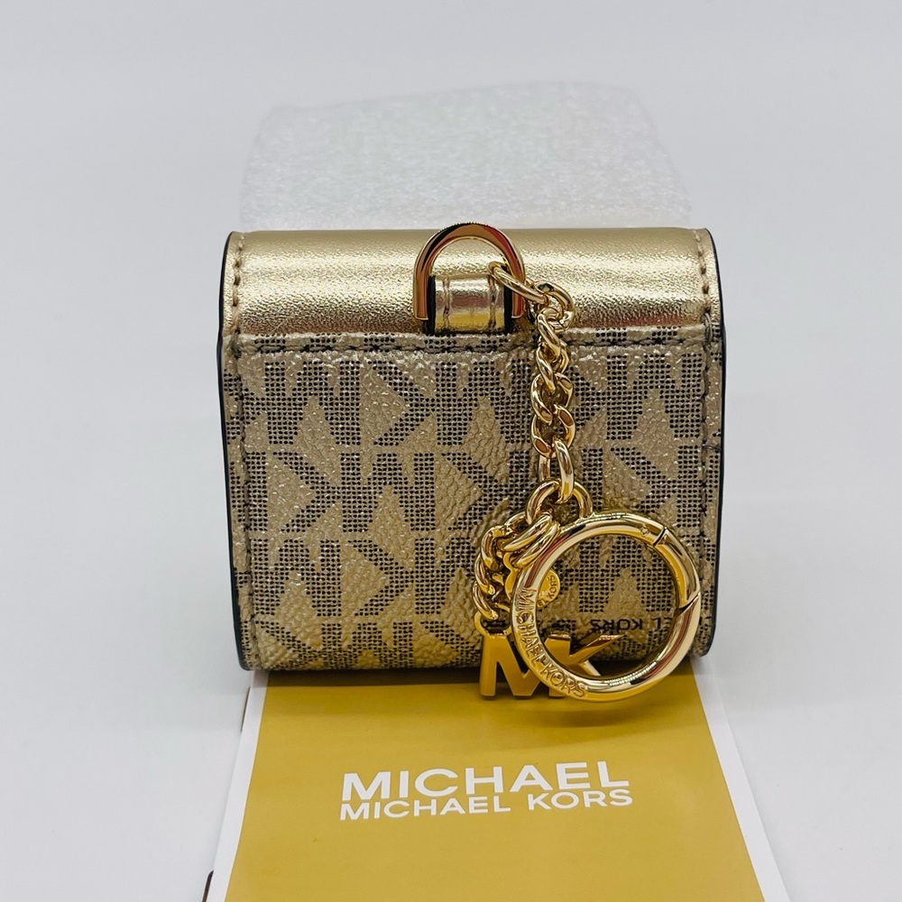 Michael Kors Travel AirPods Case - Picture 2 of 5